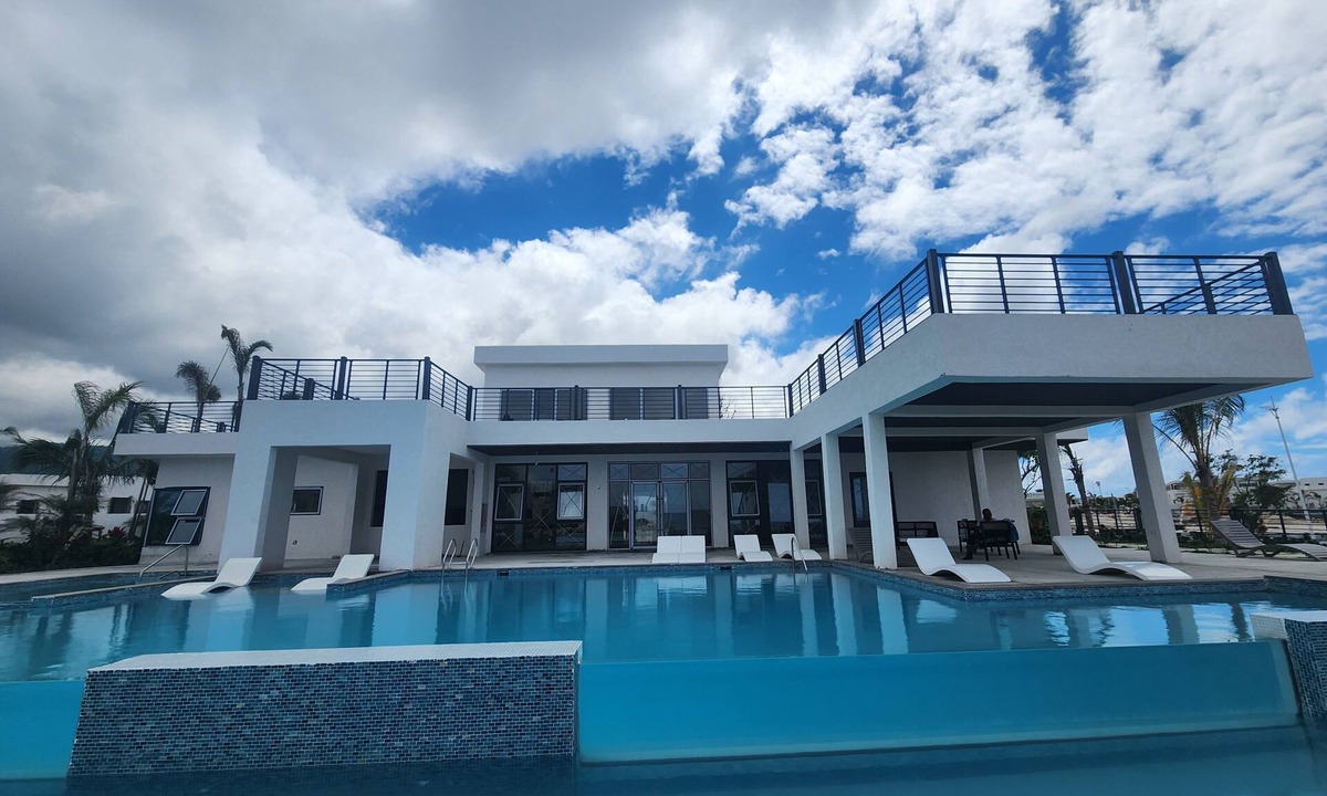 Mammee Bay House | Enjoyable modern 3-bedroom house with a tropical feel.