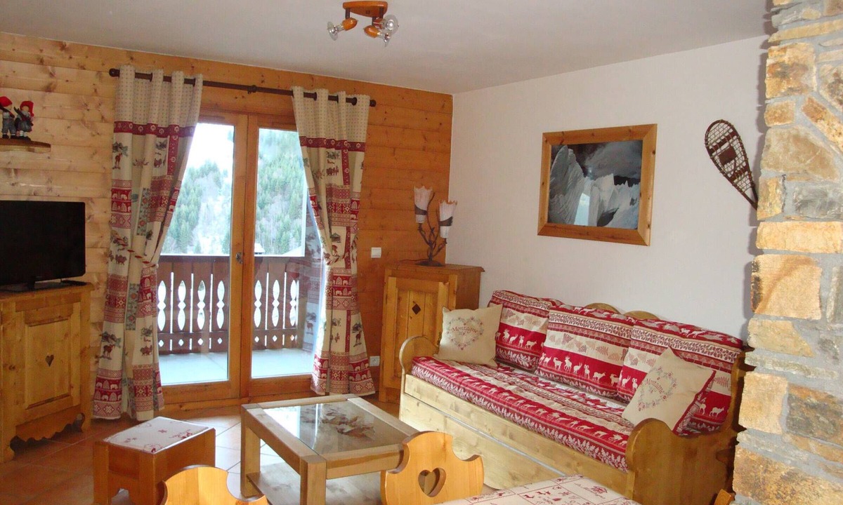 Pralognan-la-Vanoise Apartment | Family apartment with south terrace and parking