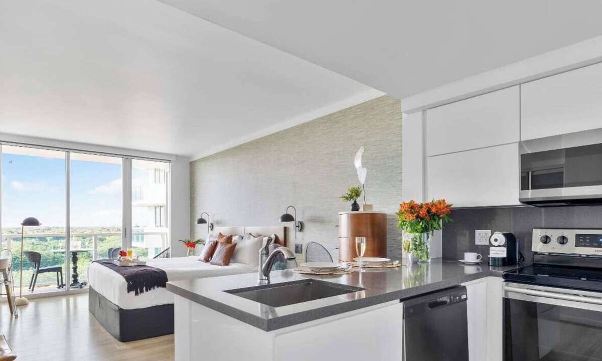 Coconut Grove Apartment | Major international sporting event Base - Stylish Coconut Grove Ret.