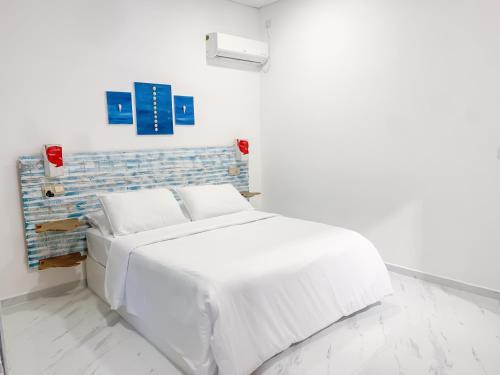 Rasdhoo Hotel | Fins Dive and Leisure Hotel