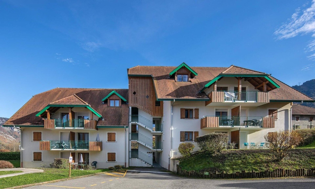 Giez Apartment | Duplex for 12 near Lake Annecy