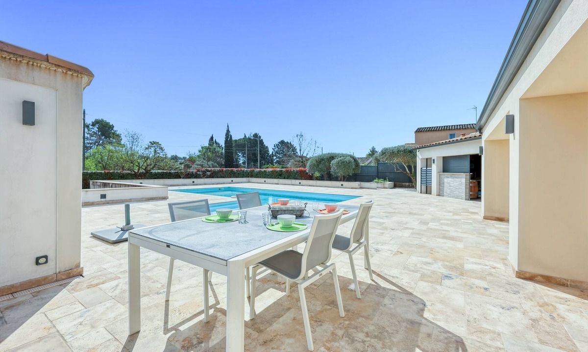 Saint-Maximin-la-Sainte-Baume House | Villa Rougiers - Maison climatisée avec piscine