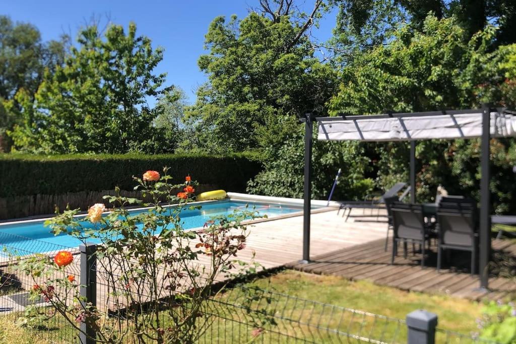 Jumilhac-le-Grand House | Gîte de charme en Dordogne avec Piscine et jardin