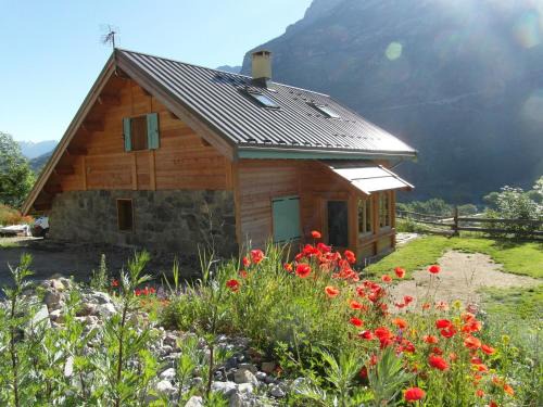 LʼArgentiere-la-Bessee Apartment | gîte l'écureuil roux