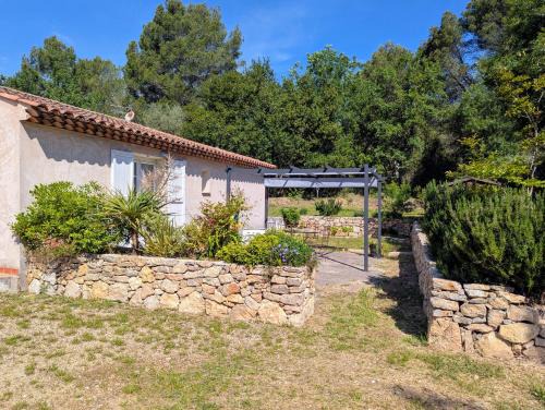 Salernes House | Gîte La Clef du Sud - Cosy 4 pers, parking gratuit, EuroVelo 8