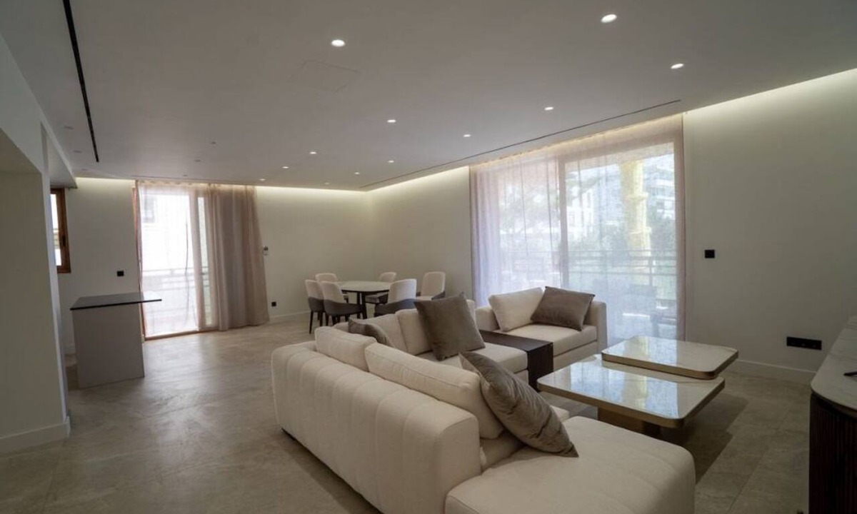 Glyfada Condo | Glyfada Prime A38 Suite