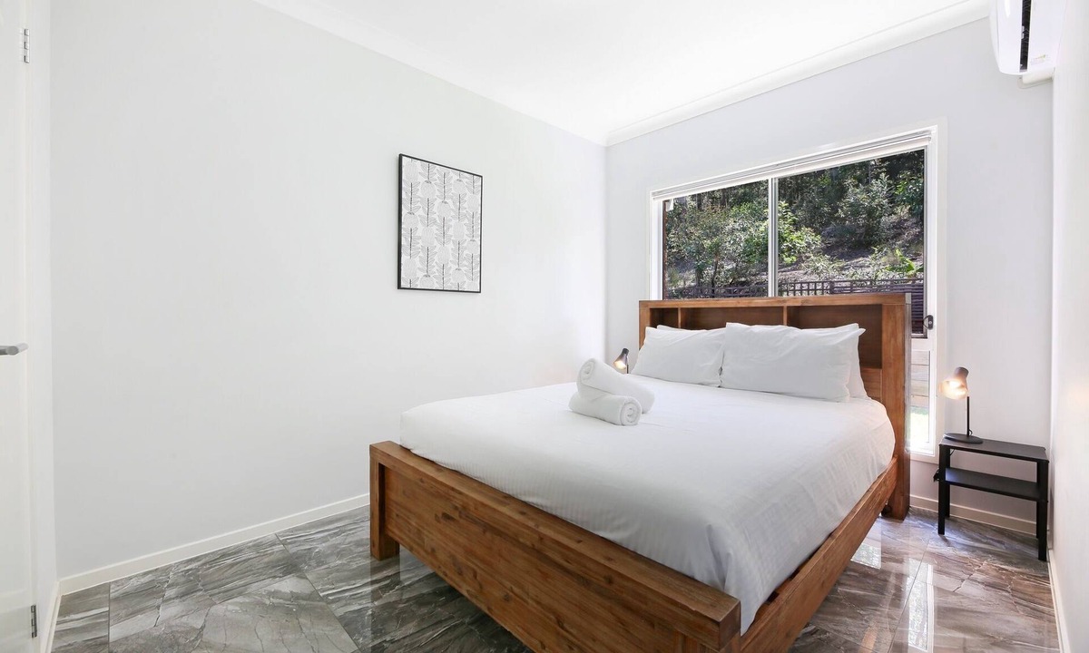 Upper Coomera House | Gold Coast Family Stay - 4BR Near Theme Parks