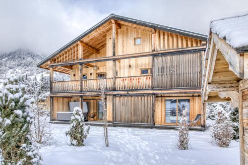 Praz-sur-Arly Ski Chalet | Grand chalet récent avec Jacuzzi, ski au pied
