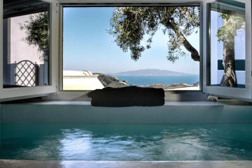Imerovigli Apartment | Grande Studio with Jacuzzi Nea Premium Residences