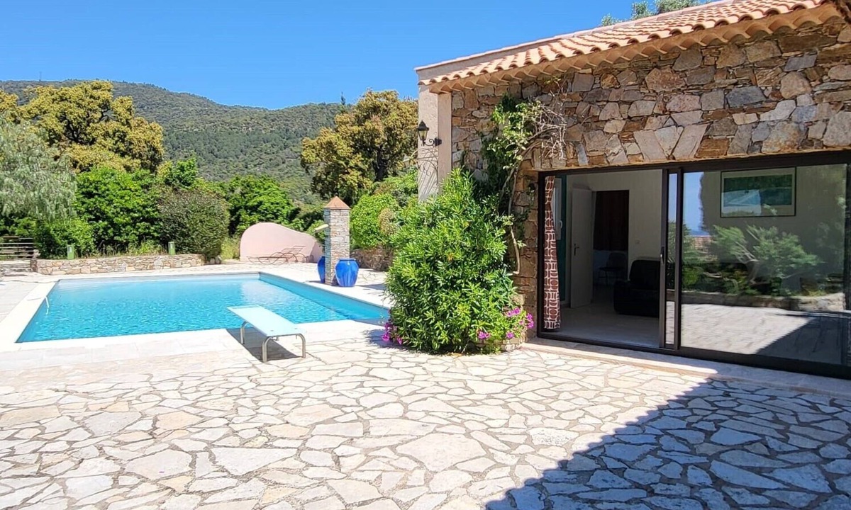 Rayol-Canadel-sur-Mer House | Green paradise with large private pool & sea view on the French Riviera (2–4 p.)