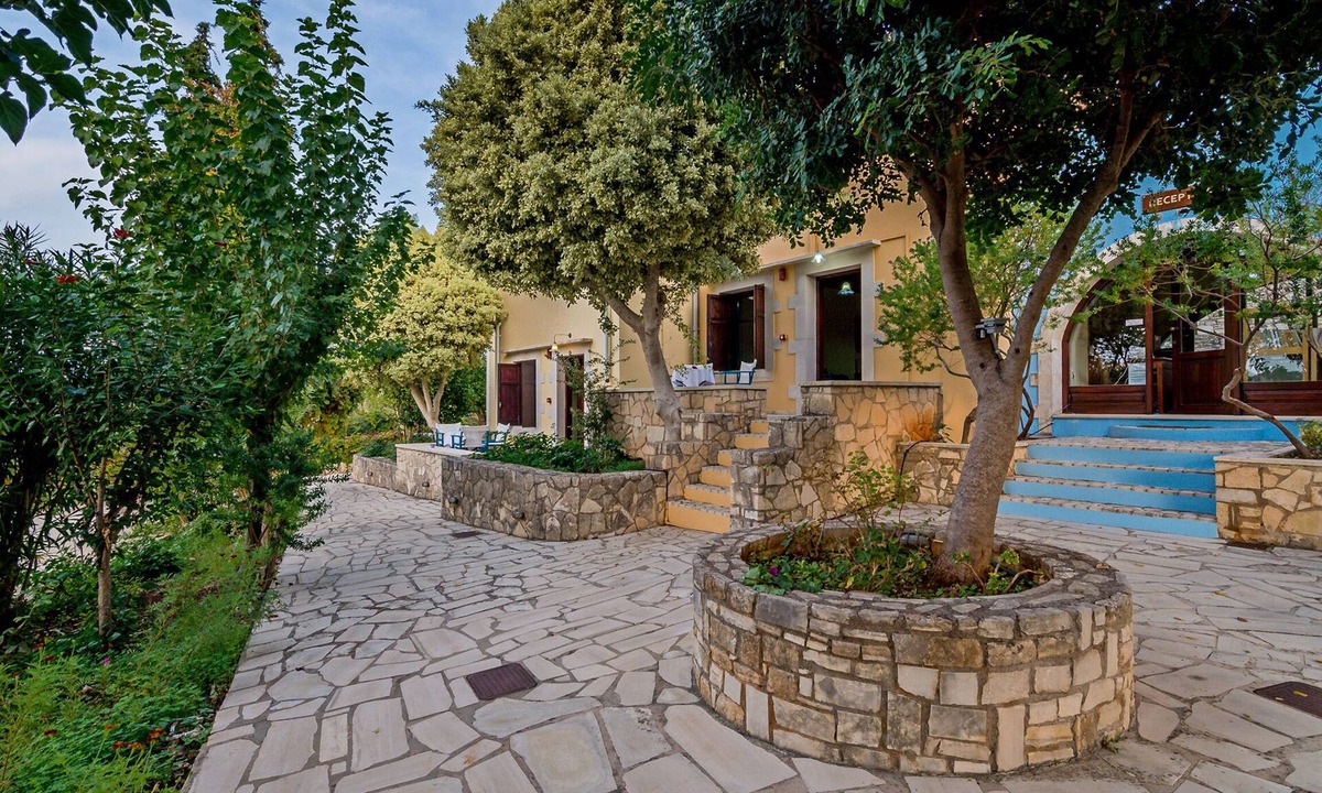 Douliana House | Group accommodation in separate houses