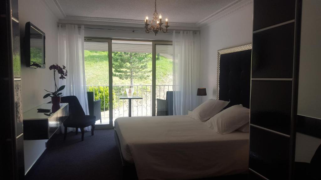 Riez Hotel | Hôtel Les Deux Lions
