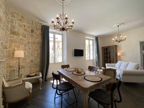 Le Suquet Apartment | HEART OF OLD TOWN - BEACH 150m & PALAIS DES FESTIVALS 600m