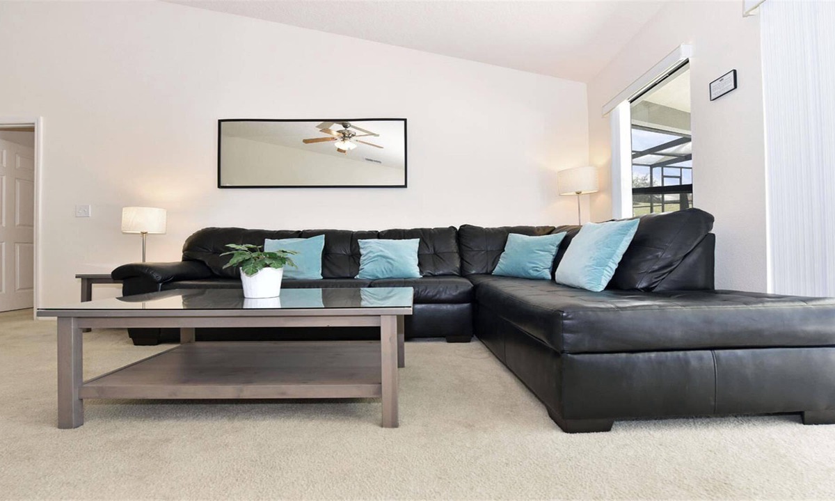 Legacy Park Villa | Highgate at Legacy Park - 5 Bed 3 Baths Villa