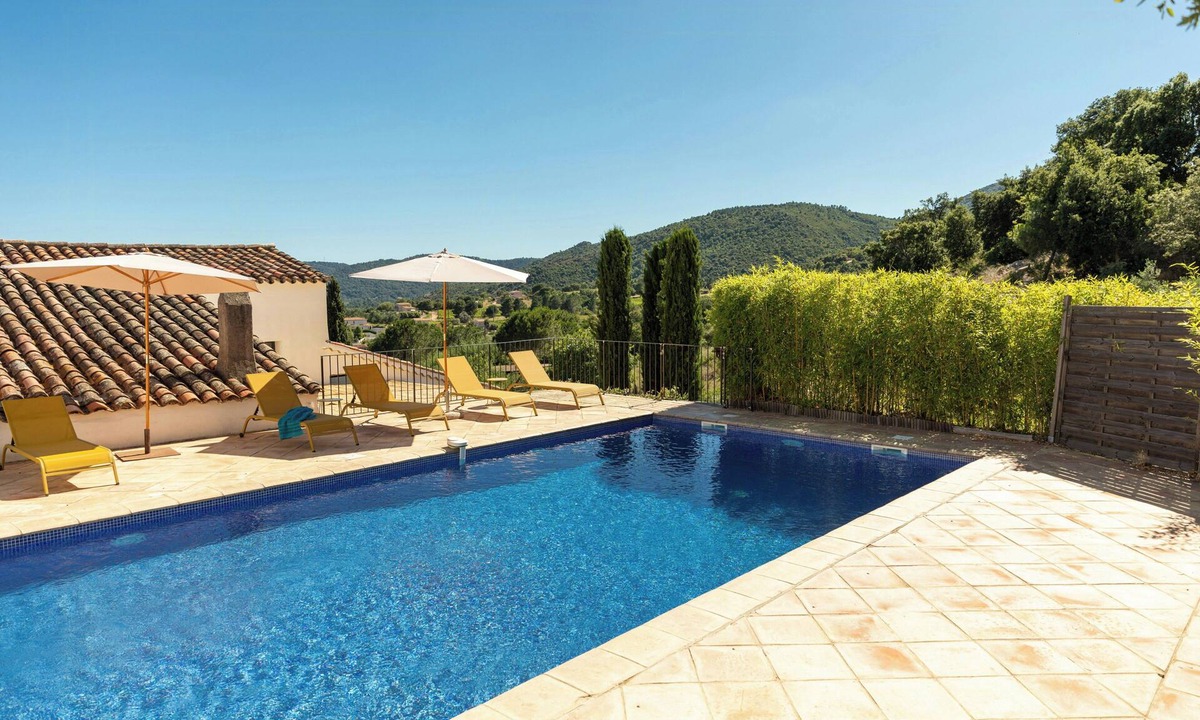 Plan-de-la-Tour House | Historic Provençal farmhouse with pool in Provence
