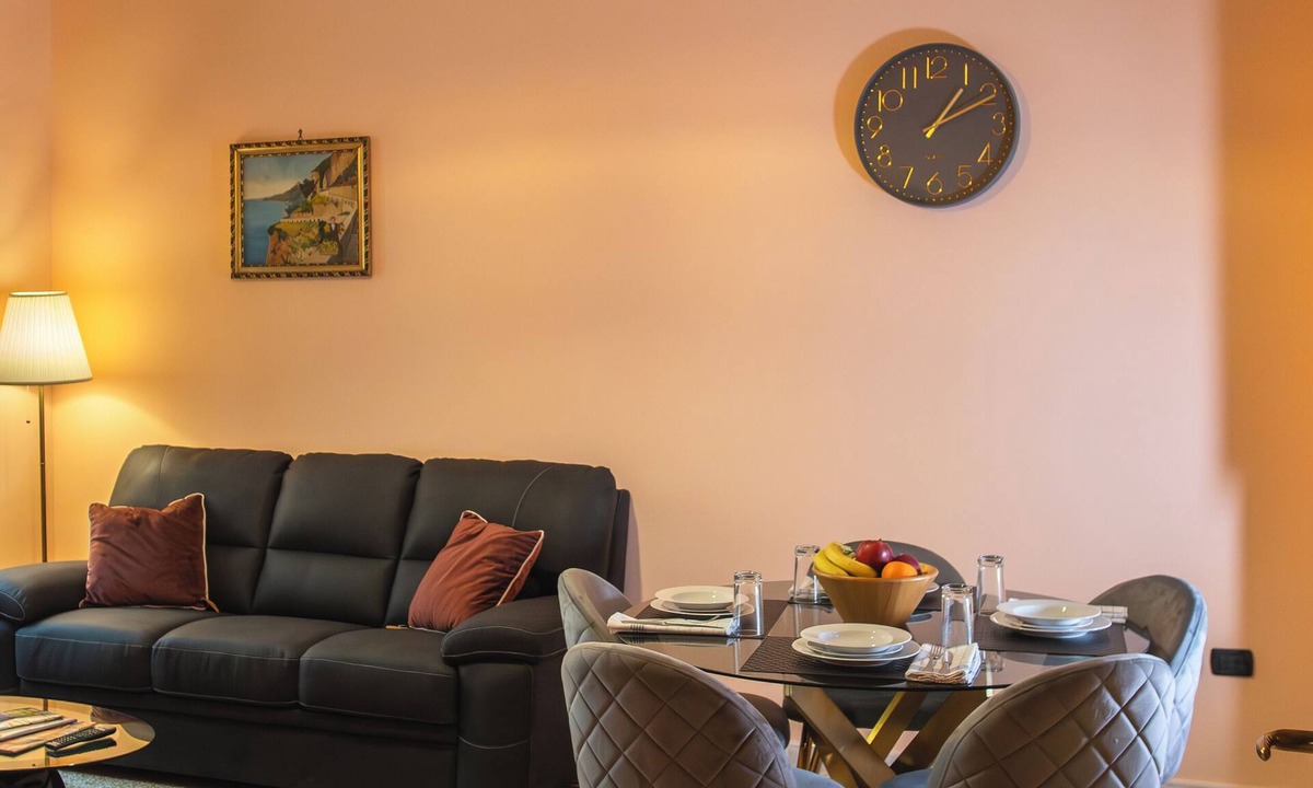 Historical Downtown Salerno Apartment | - Holiday Home - Medieval Aqueduct - Salerno -