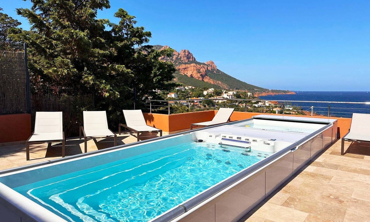 Antheor House | Holiday home with sea view, terrace, and swim spa with integrated whirlpool
