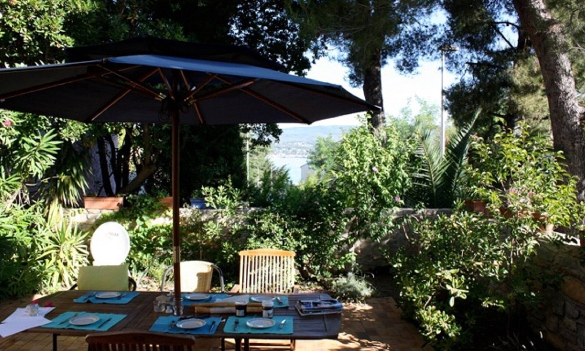 La Madrague House | Holiday house with sea view walking distance from Beach,