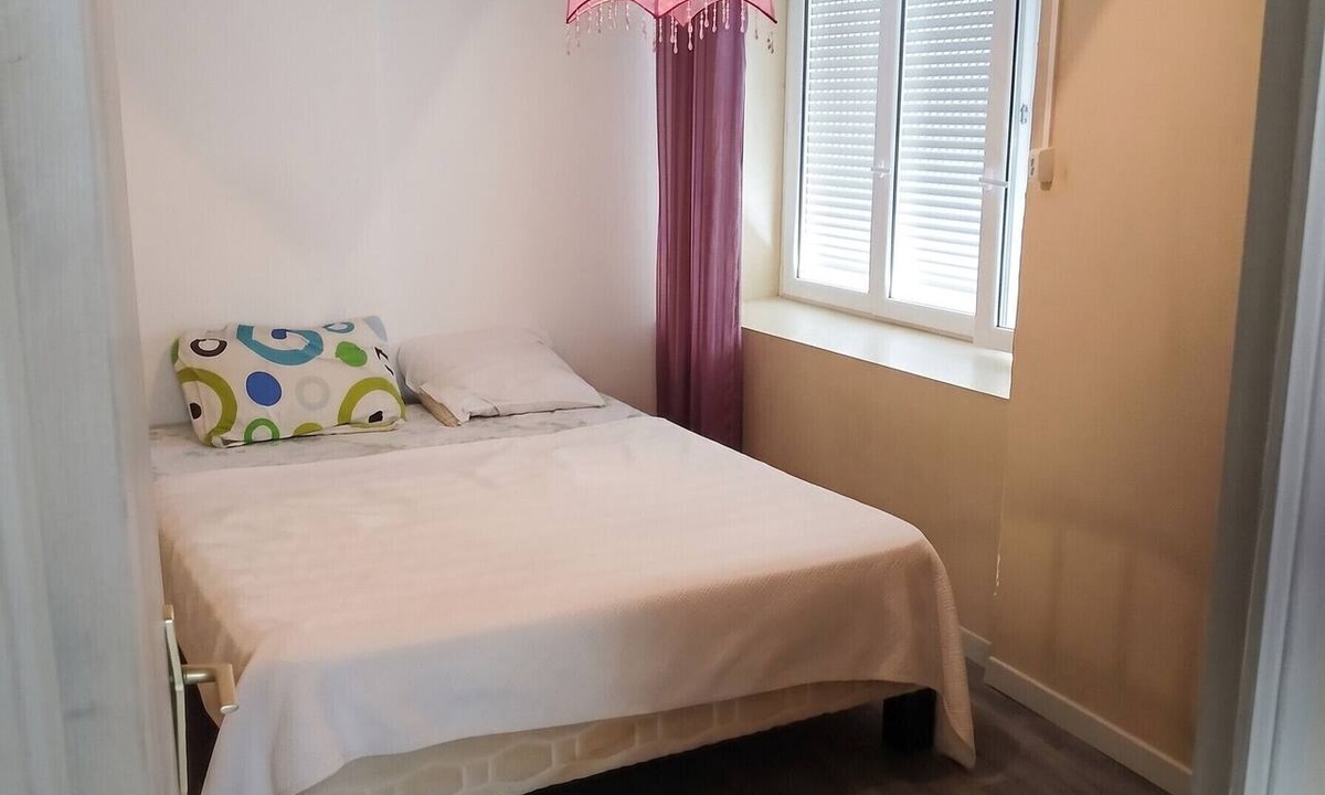 Montmarault Apartment | Homerez - Apartment in Montmarault