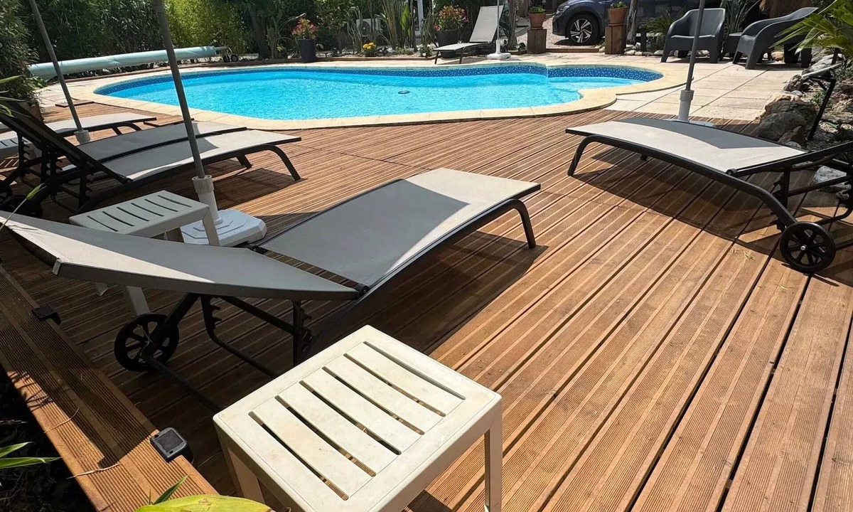 Les Mayons Apartment | Homerez - Apartment in Les Mayons