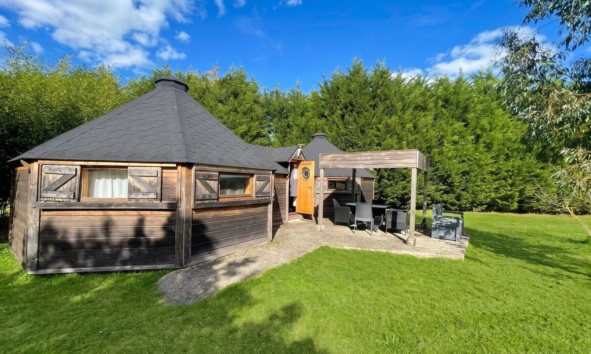 Chazemais Ski Chalet | Homerez - Chalet in Chazemais