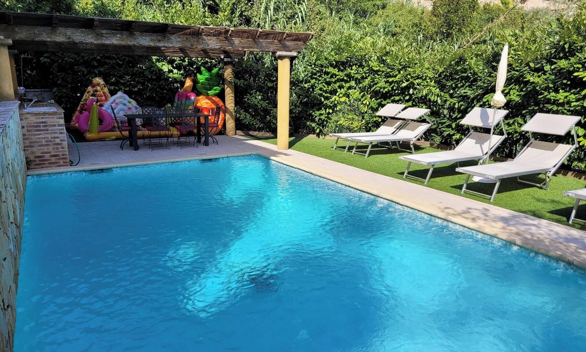 La Turbie Villa | Homerez - Elegant Villa in La Turbie + Private Pool
