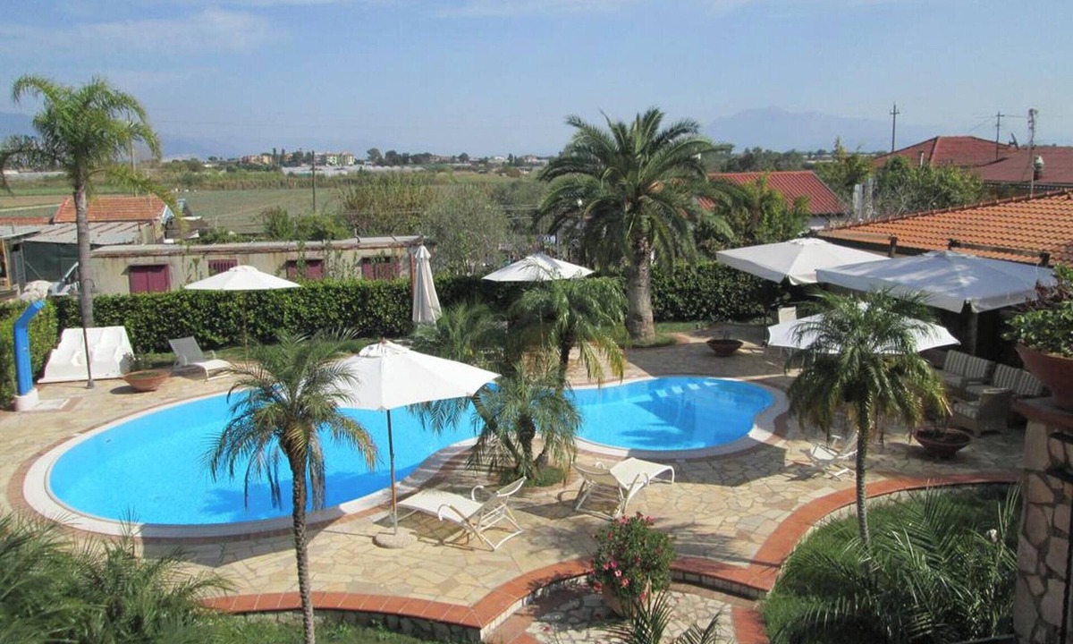 Eboli Apartment | Homerez - Spacious Apartment in Lago, Mountain View