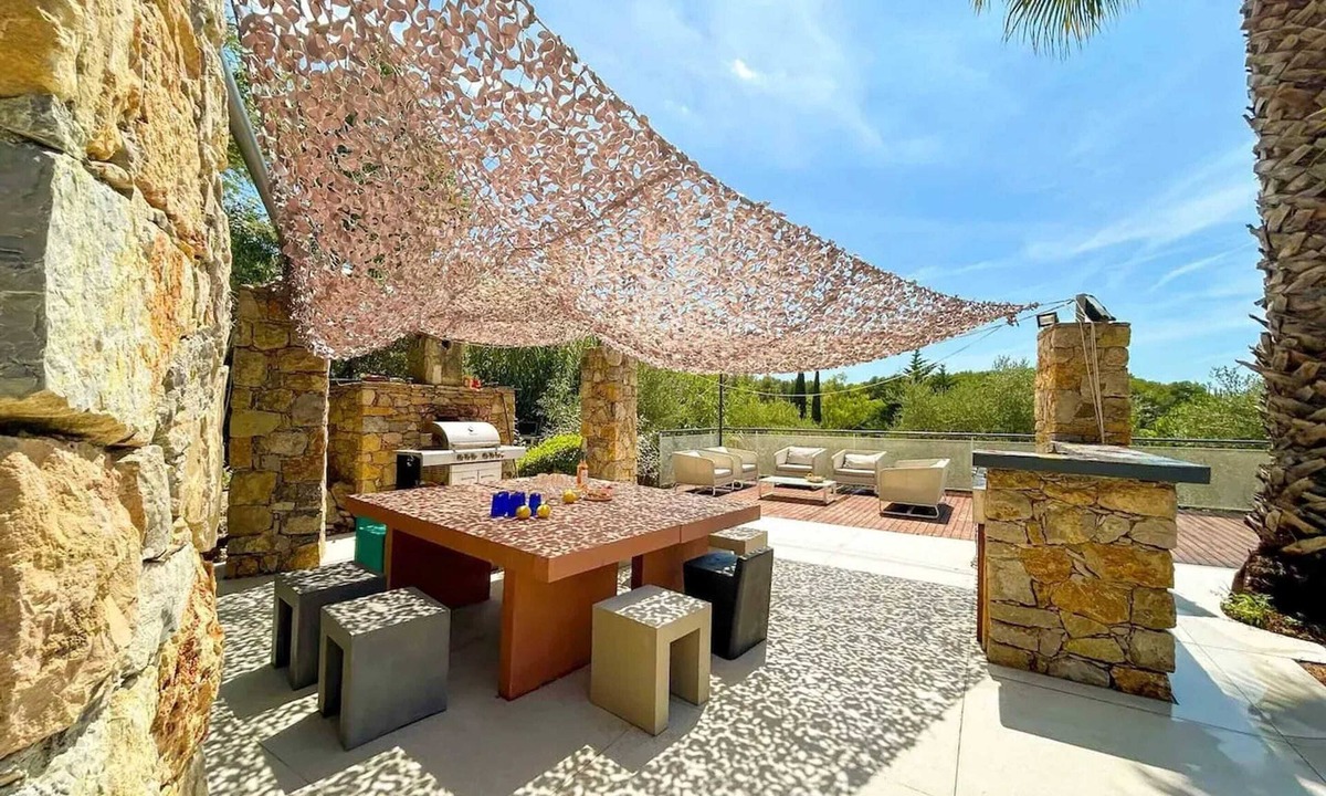Le Castellet Villa | Homerez - Villa in Le Castellet