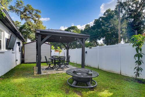 East County Civic Group House | Hot Tub & Fenced Yard: Tranquil Home in Valrico!