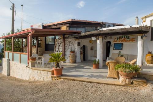 Torre Vado Hotel | Hotel La Collinetta