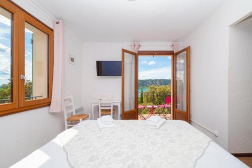 Les Salles-sur-Verdon Hotel | Hotel Restaurant Le Verdon