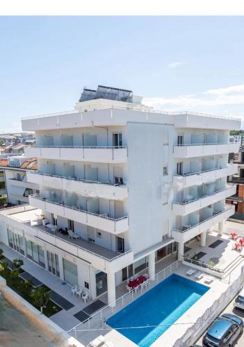 Giulianova Hotel | HOTEL SETTIBI 20m dalla spiaggia