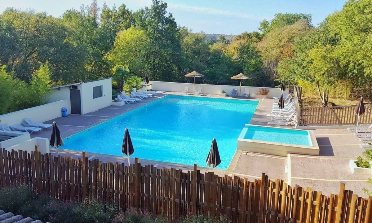 Montreal House | HOUSE 1 - Terrace, garden furniture, beautiful view, swimming pool, summer entertainment