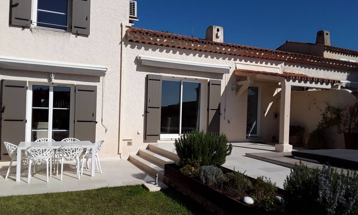 Sainte-Maxime House | House 3 bedrooms/2 bathrooms/Garden/2 Terraces/Jacuzzi/Pool/2 Tennis/Bowling pitch/Garage