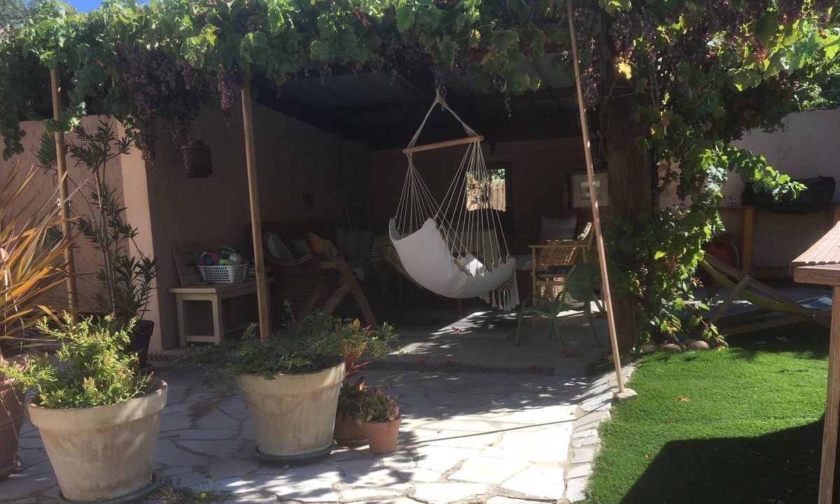 Jonquerettes Villa | House in Provence near Avignon for 4 people pets welcome