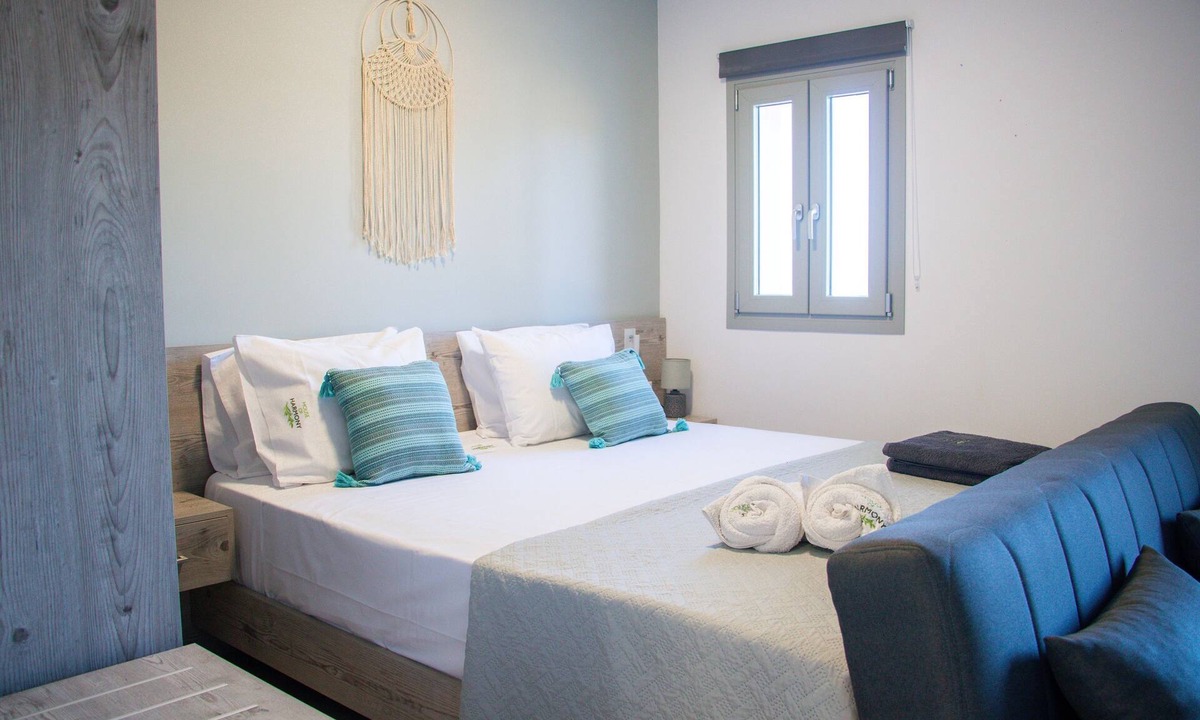 Agia Pelagia House | House of Harmony Suites | Mira