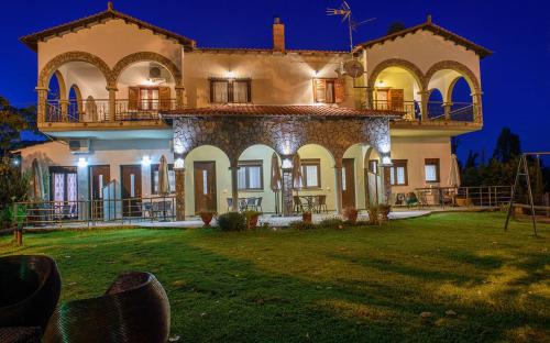 Sikia Apartment | House Rousko