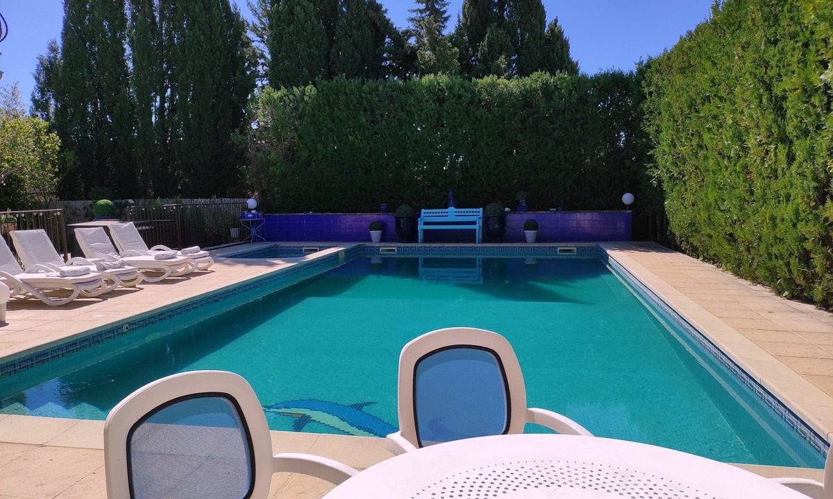 Caromb Cottage | House with a large pool for your use