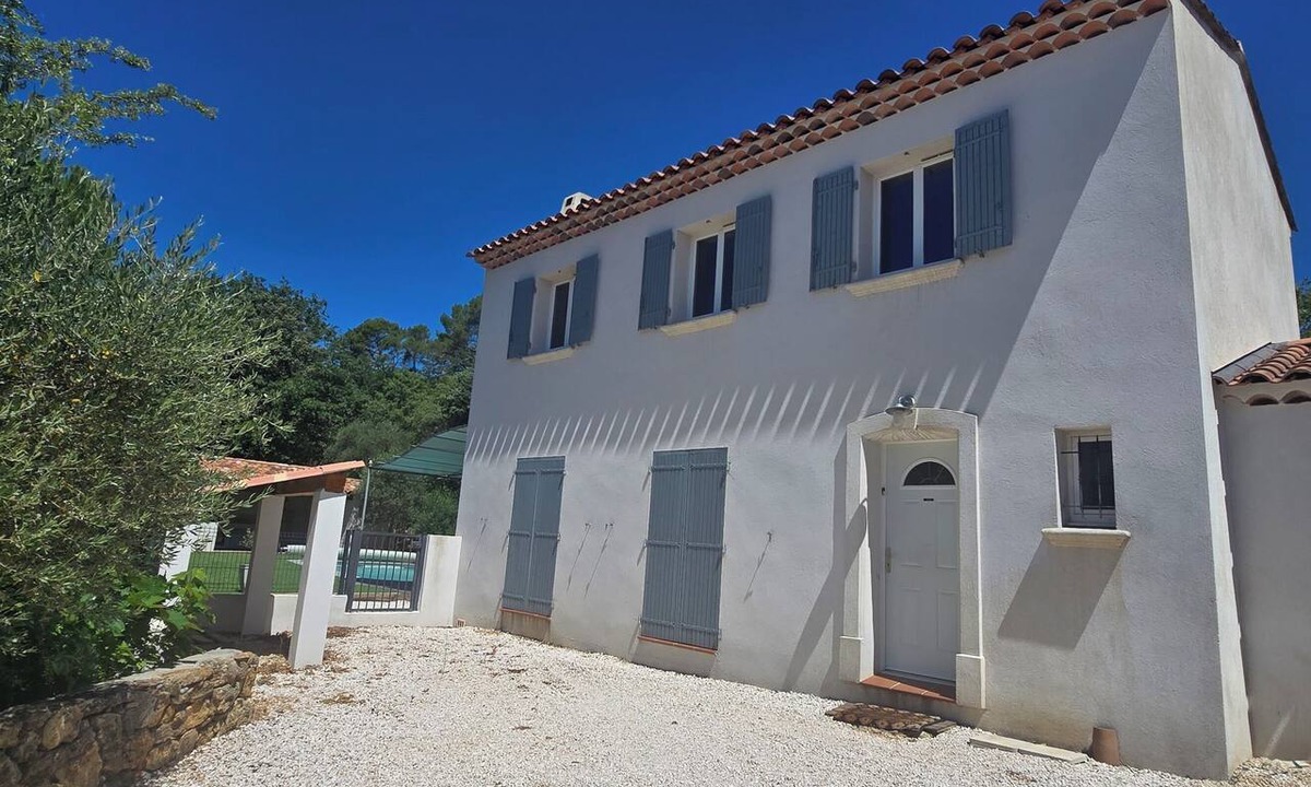 Carces House | House with a pool and outdoor kitchen in Provence
