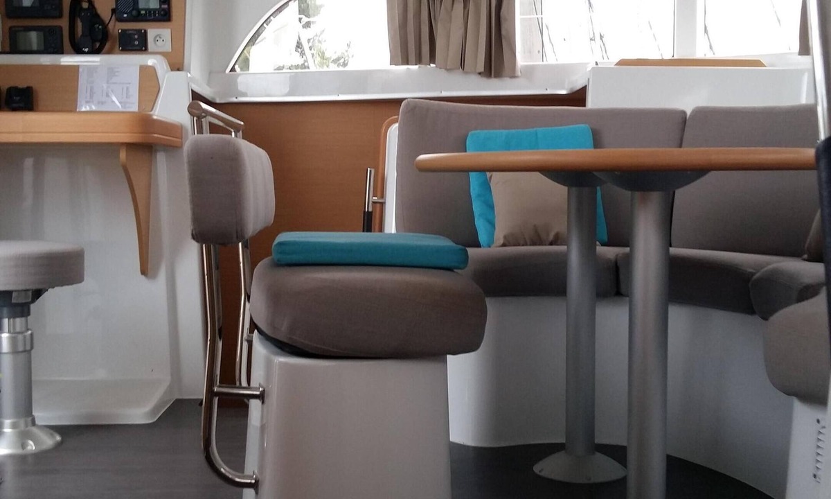 Le Suquet Boat Rental | Idéal Festival de Cannes - Cristal de Mer