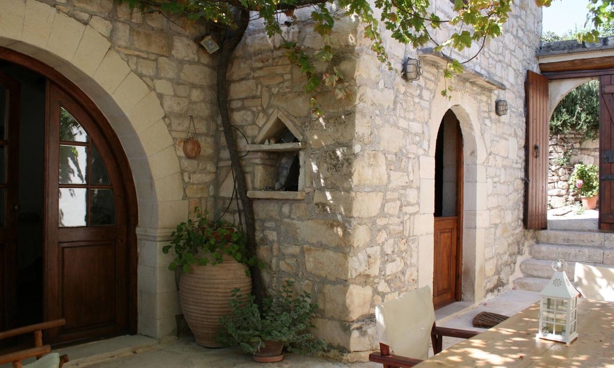 Douliana House | in Douliana mit Großem Balkon by Interhome