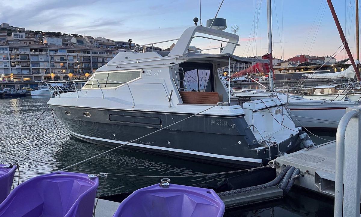 Sete Boat Rental | Ipanema - Nice boat in Sète