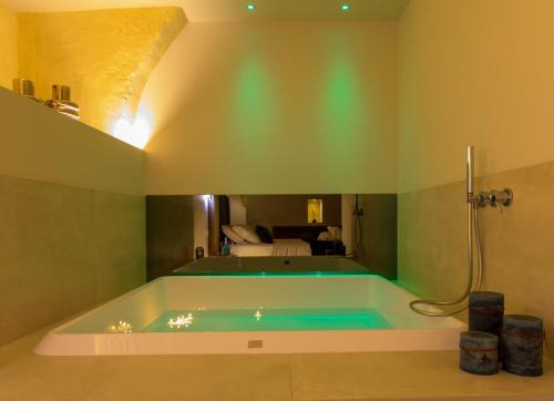 Altamura House | Iris Luxury Suite