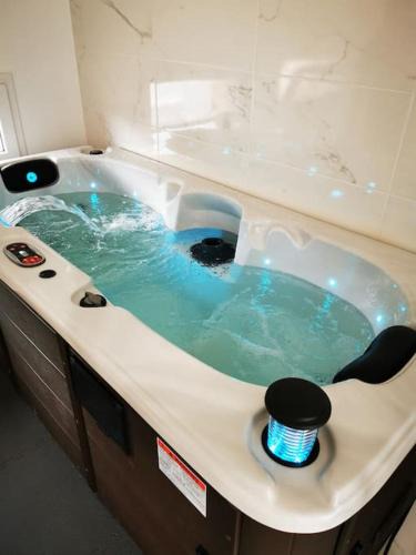Lachapelle-sous-Aubenas Apartment | Jaccuzzi privatif dans studio tout confort