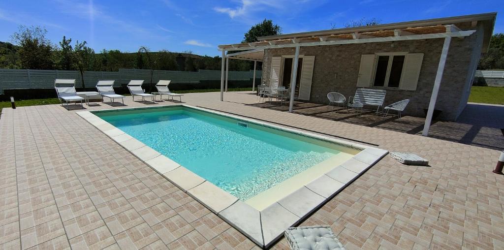Giano Vetusto Villa | Janus Casa nel Verde - exclusive villa with pool