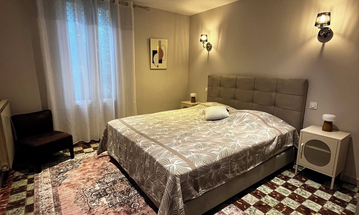 Monteux House | Just 8 minutes from Parc Spirou Provence.