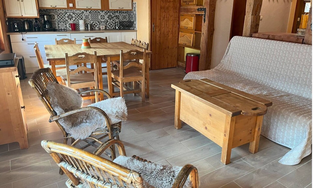 Molines-en-Queyras Apartment | Just like a little cottage!