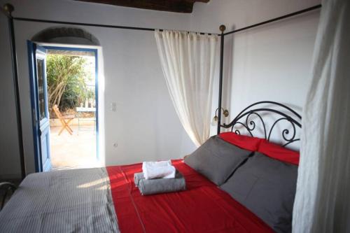 Milopotas House | Kato Koufonisi Stone House