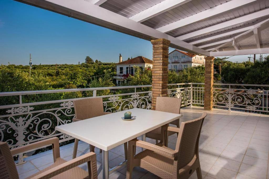 Psarou Apartment | Krystalia's house