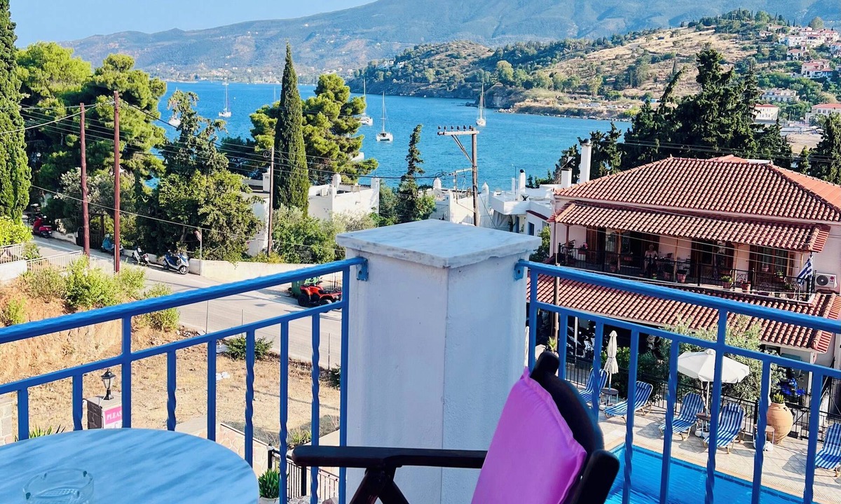 Poros House | KTM Sunny Villas